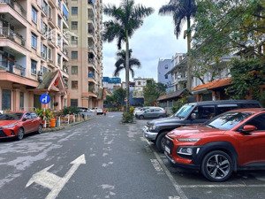 bán nhà liền kề đội nhân ba đình 141m 4 tầng mặt tiền 8.2m giá 45 tỷ