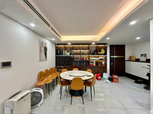 chính chủ cho thuê chung cư aqua yên phụ căn góc: 150m 3pn full đồ: lh 