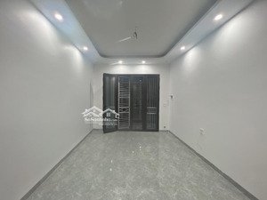 anh hợp muốn bán nhà mới xây 4 tầng