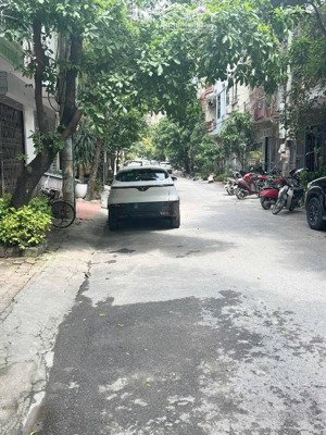 cần bán nhà mỗ lao, hà đông. diện tích 76m2