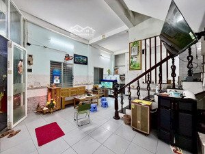 bán nhà mặt tiền hải phòng, 2 tầng, giá chỉ 7.95 tỷ - khu trung tâm.