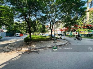 bán biệt thự giảng võ view công viên, sát vin gallery, ô tô tránh dừng đỗ, dt 139m2, mt 11m