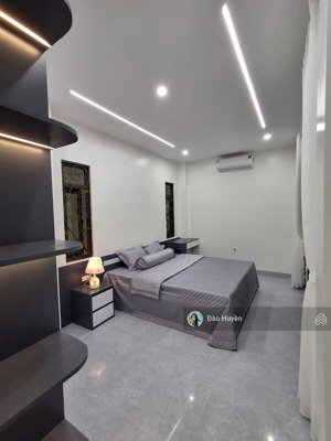 bán nhà 5 tầng thang máy chân ga văn quán cát linh hà đông ngay big c full nội thất giá nhỉnh 10tỷ