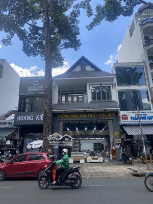 giá rẻ ngang lớn mặt tiền tân sơn nhì, quận tân phú - dt 8x18m - 2 tầng - giá 32 tỷ