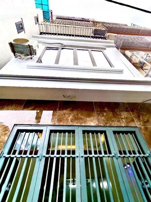 ngõ trước nhà rộng thênh thang - 4 ngủ thừa công năng - lô góc thịnh lệt : 40m - 5 tầng - 8,x tỷ