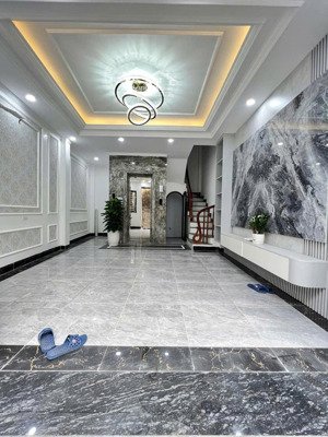 bán nhà mậu lương kiến hưng hà đông 35m 5 tầng thang máy mặt ngõ thông, kd,ô tô qua nhà. giá 6,x tỷ