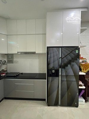 bán nhà phố liền kề tại park riverside quận 9, nội thất cao cấp, view hồ bơi