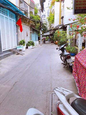 bán nhà khu đường số xe hơi vĩnh hội rộng 7m xe hơi ra vào thoải mái