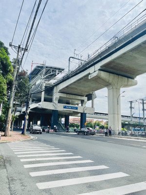 mặt tiền kd đường hàn thuyên, cực vip p.bình thọ. đi bộ 5p ra ga metro.dòng tiền ổn định 50tr/tháng