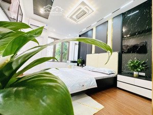 bán nhà cầu giấy , 5 tầng , ba gác đua , cách đường ô tô tránh vài bước chân . giá chào 7.8 tỷ