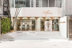 cho thuê mbkd mặt phố hoàng ngân.diện tích 380m2,mặt tiền 12m,giá thuê 90tr/tháng mọi mô hình