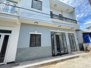 Nhà sổ riêng hoàn công 1 lầu 1 trệt