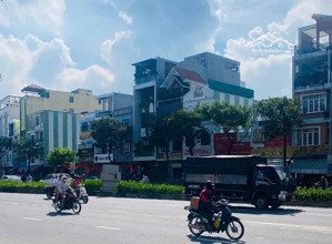 100m2, dòng tiền 45tr/t, full khách nước ngoài, mặt tiền điện biên phủ chỉ 13.5 tỷ thanh khê.