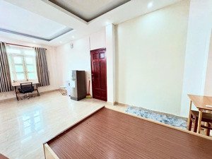 cho thuê phòng siêu rộng - cửa sổ ngay gò dầu , tân sơn nhì , trương vĩnh kí