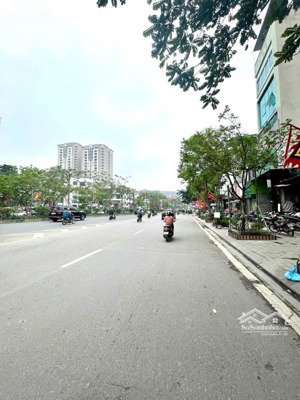 xã đàn đống đa nhà tuyệt đẹp mặt tiền siêu khủng, hai mặt tiền. vị trí cực đắc địa. chủ cần bán gấp