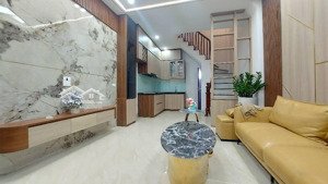 nhà đẹp gần lê đức thọ - mỹ đình , 40m2 dân xây 5 tầng, gần ô tô, giá 8.95 tỷ có thương lượng