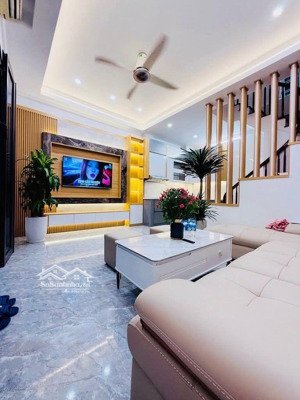 bán nhà riêng tại kim giang, 7,9 tỷ, 39m2, 4pn, 3wc, giá siêu hời