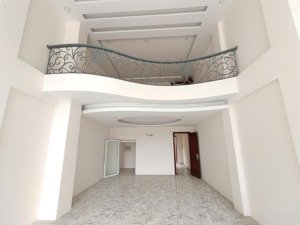 chỉ 70tr/tháng cho thuê nguyên căn mặt tiền đường tạ hiện - ngay ubnd quận 2 - đảo kim cương