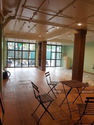 chính chủ bán nhà riêng tại dịch vọng, cầu giấy, dịch 38,5 tỷ hàng hiếm