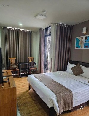 bán căn ks 29 phòng mặt đường lê hồng phong. doanh thu 300tr/tháng. giá 59 tỷ