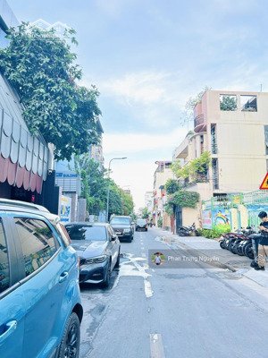 (1 đời chủ chưa qua đầu tư) bán nhà góc 2mt đường tại địa chỉ: hoa lan - cù lao, p2, phú nhuận