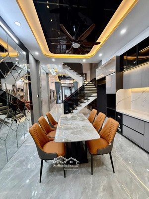 chính chủ ko ở/ bán nhà 3 tầng- mới hoàn thiện/ gần mt- hxh lê văn lương- lottlemart- 4 * 12 m-ntcc