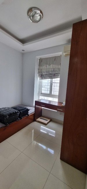 bán căn hộ chung cư sky garden 56.66m2 giá 4 tỷ, lầu cao