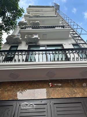 tôi bán nhà dòng tiền gần 1 tỷ/ năm. căn nhà gần trường thương mại 100m2 nhà 7 tầng giá 22 tỷ 5