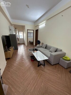 Cho thuê căn chung cư toà B6A Nam Trung Yên, 60m2,2 ngủ + 1 vệ sinh giá 10,5 tr