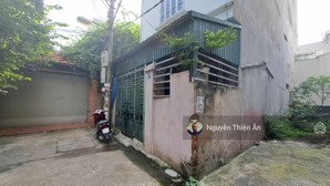 giá đầu tư: nhà - mặt ngõ rộng oto thông -vài bước ra mặt phố - vị trí siêu đẹp- gần chợ