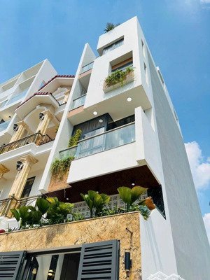 bán gấp nhà phòng ngủ to giá giá siêu nhỏ - p.6 - thống nhất - 8tỷ5 - dọn vào ở ngay và luôn !!!