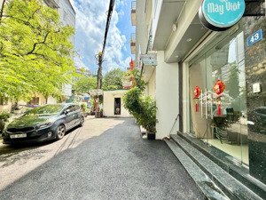 đồng cổ - siêu phẩm tây hồ - căn góc - hiếm
5 tầng vỉa hè rộng đánh cầu lông - phố mới đẹp - t