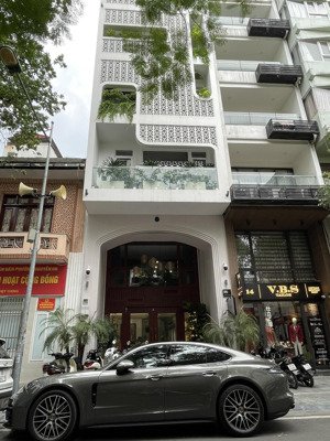 siêu phẩm tây hồ - mặt phố tô ngọc vân- view hồ tây- 1 hầm -2 thoáng trước sau 100m2- mt 6m- 82 tỷ