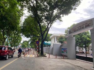 bán nhà phố văn quán hà đông ngay trường nguyễn du, dt 55mx4 tầng, đường oto tránh, kinh doanh tốt.