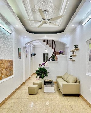 nhà dân xây mặt ngõ vị trí vàng chỉ hơn 5 tỷ mậu lương hà đông lô góc tầng 2 phòng