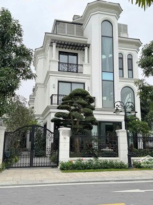 biệt thự vinhomes green villas 253m2 căn góc sẵn sổ đỏ - giao dịch nhanh - giá tốt nhất thị trường