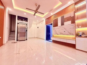 siêu phẩm phố lụa.vạn phúc .thang máy -gần ô tô - sổ hoa hậu - lô góc 3 mặt thoáng -tràn nhập ánh s