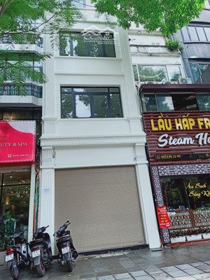 cho thuê nhà mp đại la: 60m2 x 4,5 tầng, mt: 4,5m, nguyên căn, thang máy, thông sàn. lh: 