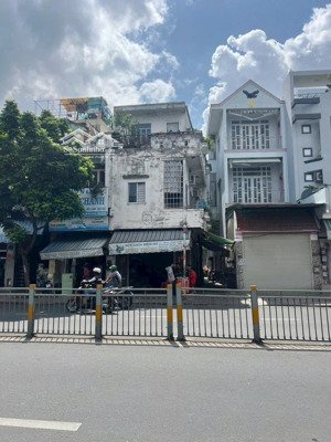 ccg bán giá: 9tỷ900tr (thương lượng). hỗ trợ vay nh, 80% mtkd lũy bán bích liên hệ ạ