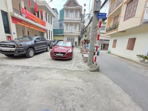 cần bán gấp giáp mỹ đình, nam từ liêm 34.8m, 5 tầng, mt 4m, nhà mới ô tô 20m. giá hơn 5 tỷ.