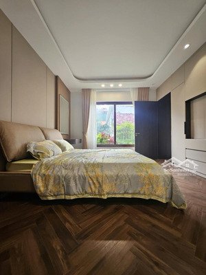 siêu phẩm phố trần duy hưng - 50m2 x mt7m - lô góc - thang máy - vị trí đẹp - phân khúc hiếm