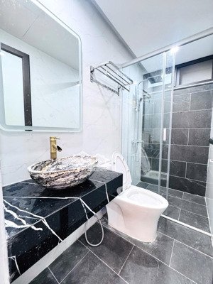 hàng xóm toà cc cao cấp 102 trường chinh. trung tâm đống đa. tiện ích ngập tràn.