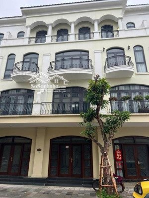 cần bán gấp chà là 48 m2 hoàn thiện full 5 tầng giá 7.8 tỷ bp bao rẻ .cạnh công viên bể bơi.sẵn sổ