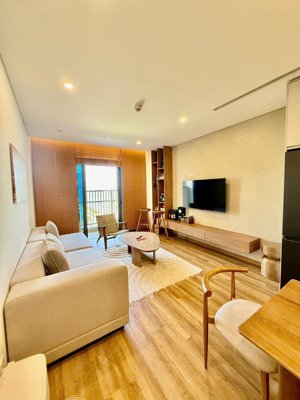 bán căn hộ sam towers, 5,5 tỷ, 68m2, 2pn, 2wc, đà nẵng