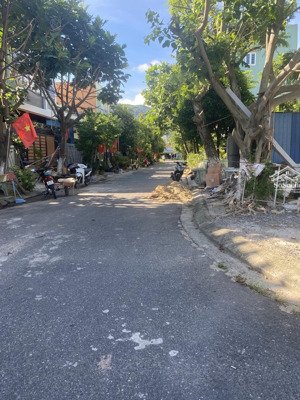 lô góc 2 mặt tiền trần thuyết, trung tâm du lịch sơn trà chỉ 15 tỷ.