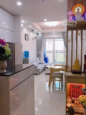 gia đình bán căn góc cc bàu cát ii. dt 57.8m2 2p, sh. giá bán 2,35 tỷ. lh 