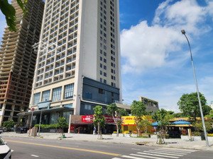 đất biển, 2 mặt tiền đường võ nguyên giáp. 1560m2. đất ở, xây cao tầng. hàng hiếm. vip còn bán