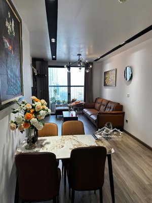 bán gấp căn đông nam 2pn, 74m2, đủ đồ, giá tốt tại chung cư golden field, hàm nghi. lh: 