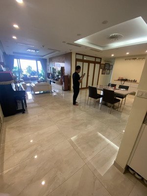cho thuê cc 3pn, 2wc, 133m2 tại mandarin garden, 31 triệu vnd, lh: 0982,881,075