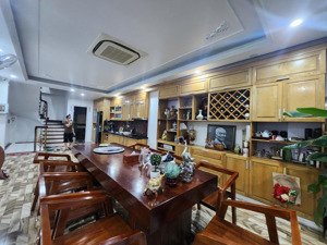 lk kđt sát metro quận uỷ hà đông -- hoàn thiện đẹp -- phân lô vỉa hè siêu hiếm